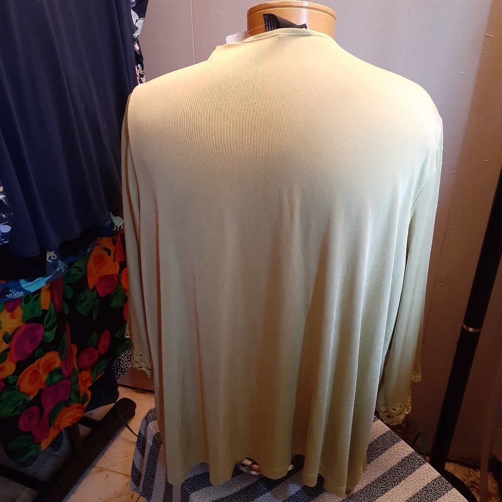 womans jacket - Picture 5 of 7